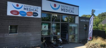 Entrée du magasin DISTRI CLUB MEDICAL à Saint-Avertin